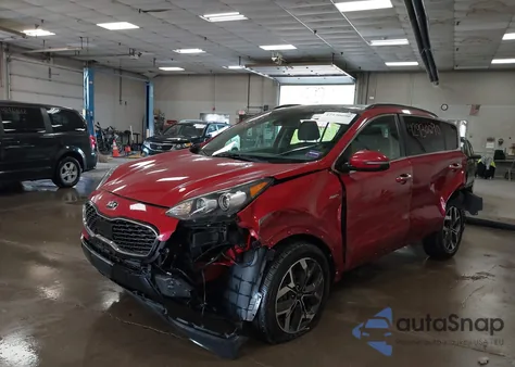 2020 Kia Sportage Ex z USA, uszkodzony, nr VIN KNDPNCAC5L7643806